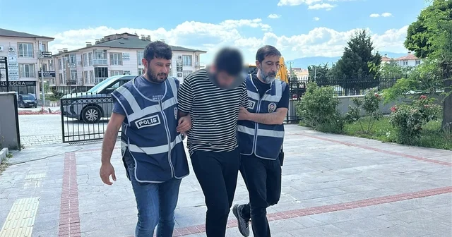 Burdur da husumetlisini önce darp etti ardından tüfekle vurarak öldürdü Gazetecilerin Neden öldürdün sorusuna cevap vermedi Burdur Haberleri Habertürk Yerel Haberler