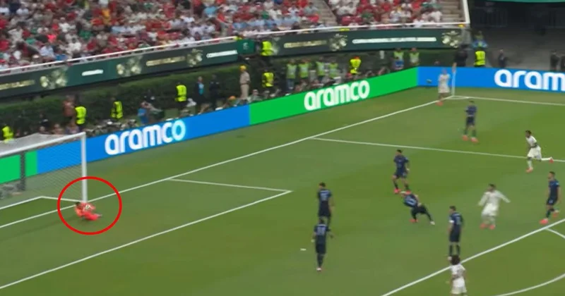 Muslera dan yıkım gibi hata! Ülkesi Dünya Kupası ndan elendi, herkes aynı yorumu yaptı
