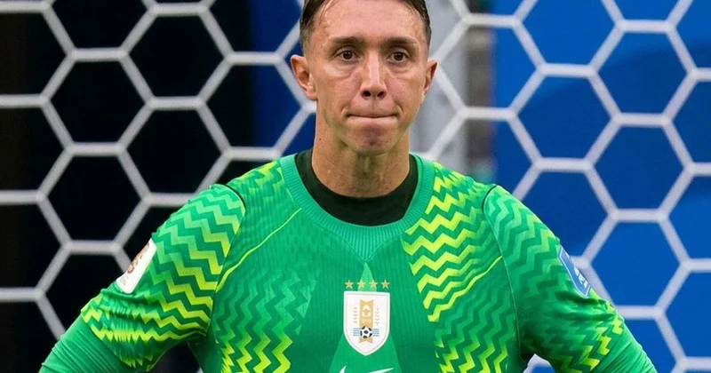 Muslera dan yine çok büyük bir hata! Koca ülkenin hayalleriyle oynadı
