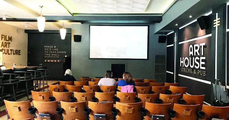 Sinema salonlarında ilginç şeyler yaşanıyor Sinema Haberleri