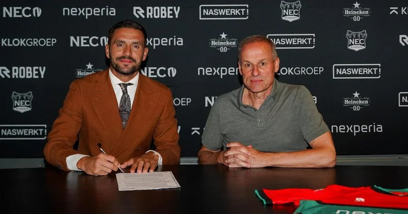 Dusan Tadic, Emre Mor ile takım arkadaşı oldu
