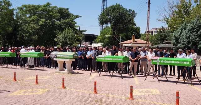 Kamyonetin uçuruma yuvarlandığı kazada ölen aynı aileden 5 kişi, toprağa verildi Konya Haberleri Habertürk Yerel Haberler