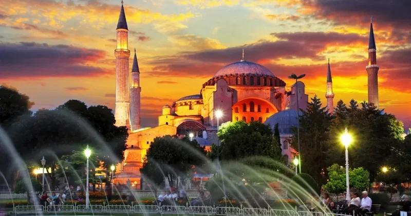 Yaz tatilinde İstanbul da olanlar dikkat: Kültür Sanat rotanız hazır