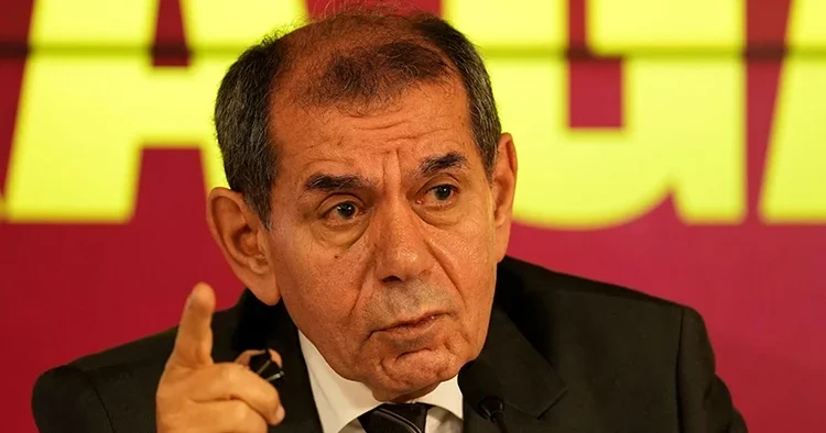 Dursun Özbek ten transfer toplantısında ültimatom: Kimsenin gözünün yaşına bakmam!