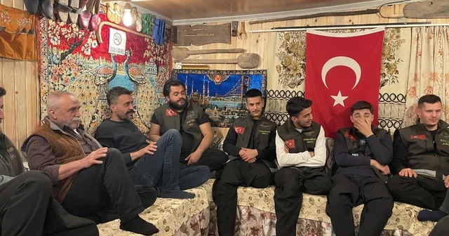 Depremde yaptığı ahşap ev, motosiklet severlerin buluşma noktası oldu Osmaniye Haberleri Habertürk Yerel Haberler