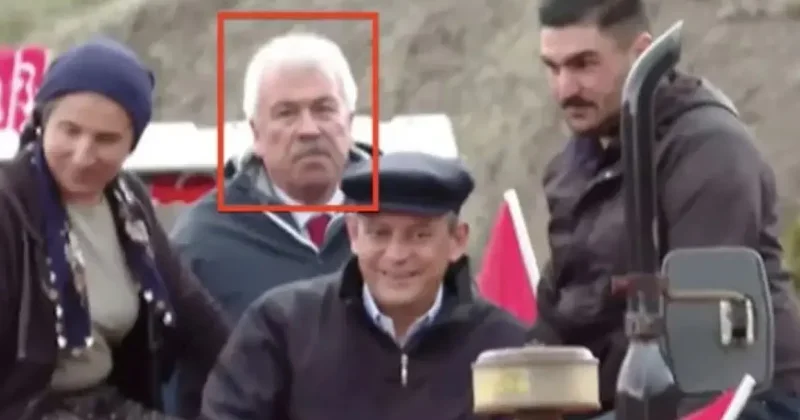 Özel in fotoğrafındaki sır: Yeni Parti yoluna yolsuzluktan hüküm giyenlerle devam ediyor