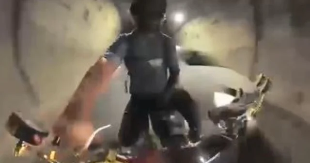 Cankurtaran Tüneli içinde tehlikeli anlar: Şerit ihlali yapan otomobilin motosiklete teması kamerada Artvin Haberleri Habertürk Yerel Haberler