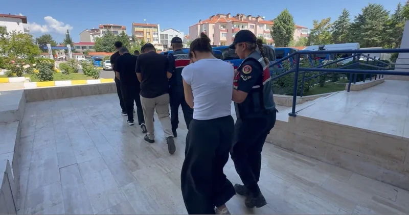 Son dakika: İçişleri Bakanlığı duyurdu! 28 il merkezli siber suç operasyonu: 206 gözaltı