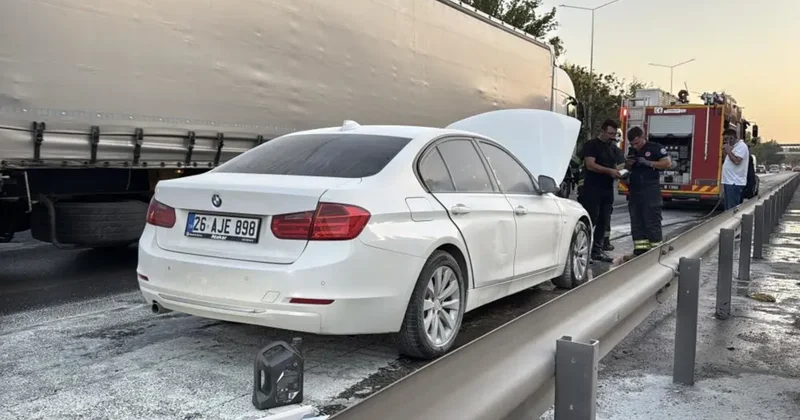 Sanayiden 10 dakika önce aldığı otomobili yandı