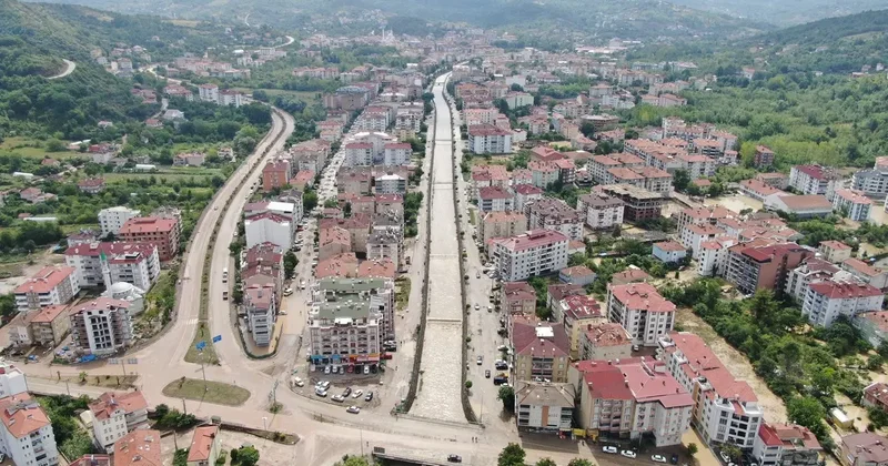 Kastamonu da sağanak kabusa döndü: 12 kişi tahliye edildi, 6 köy yolu ulaşıma kapandı