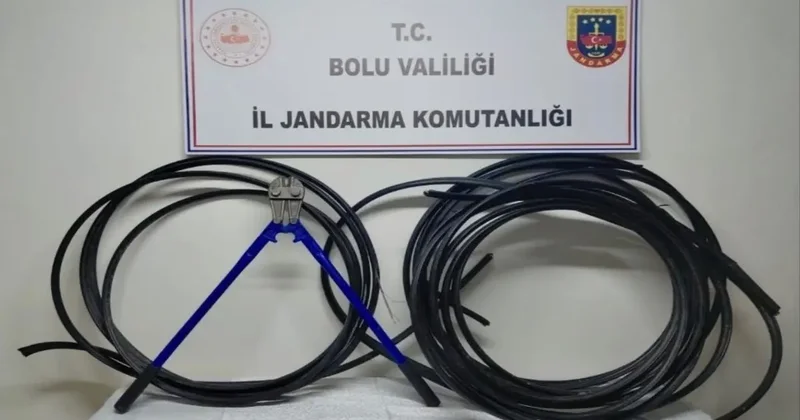 Bolu’da kablo hırsızlığı şüphelisi çaldığı kablolarla yakalandı
