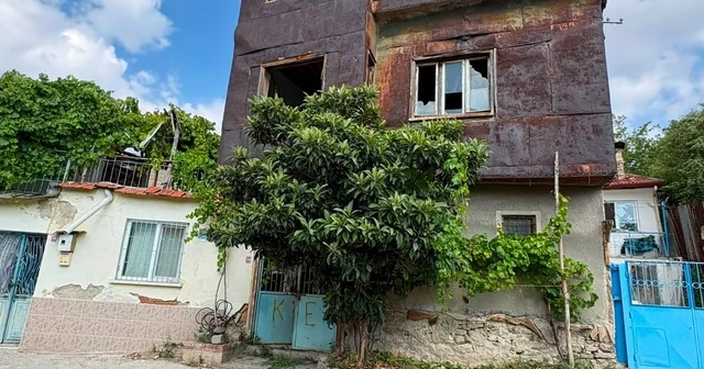 Can güvenliğini tehdit eden bina kontrollü şekilde yıkıldı Burdur Haberleri Habertürk Yerel Haberler