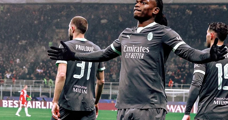 Uçak Türkiye den kalkıyor! Leao Transferi 50 milyon Euro ya bitecek