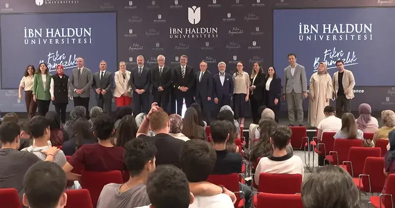 İbn Haldun Üniversitesi, YÖKAK’tan 5 Yıllık Tam Kurumsal Akreditasyon Belgesi aldı