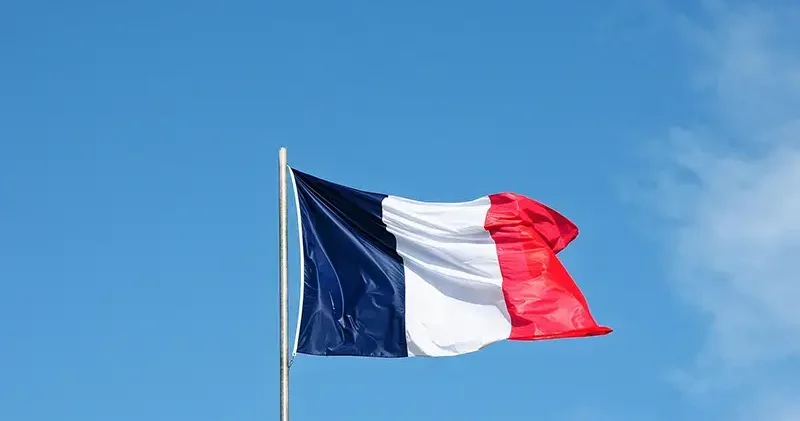 Paris te bıçaklı saldırı: 3 yaralı