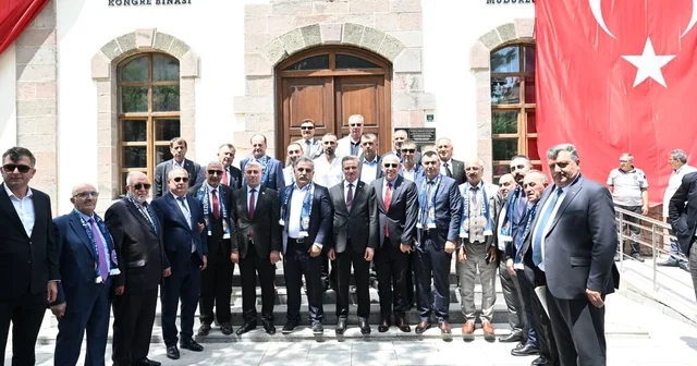 İzmir deki Erzurumlular memleket ziyareti ile hasret giderdi İzmir Haberleri Habertürk Yerel Haberler