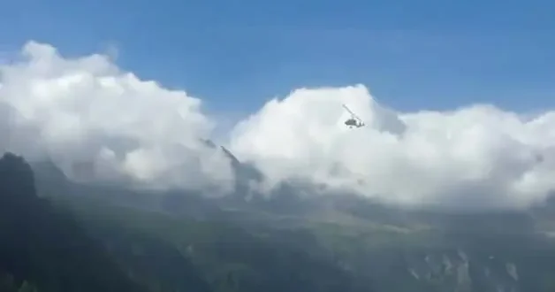 İtalya da gyrocopter kazası: Kablo hattına takıldı, 2 kişi can verdi
