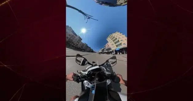 Bursa’da takla atan motosikletlinin feci kazası kamerada