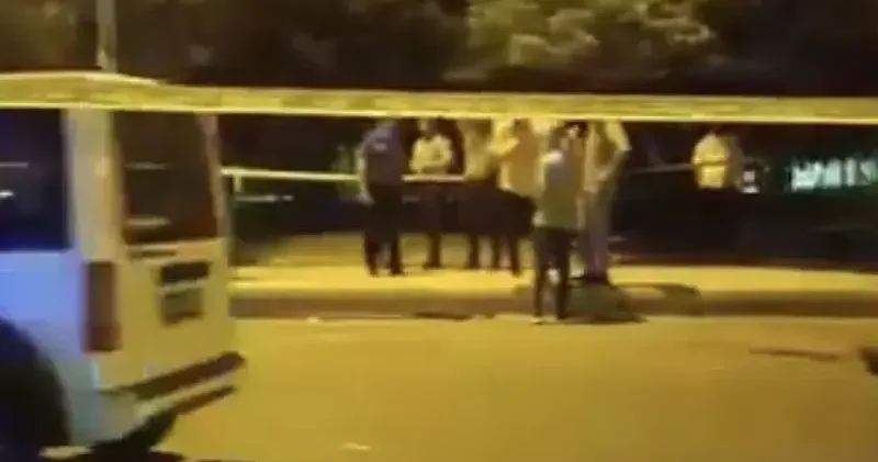 Pendik te tartıştığı kişilere silahla ateş açan şüpheli kaçtı; 1 ölü, 1 yaralı