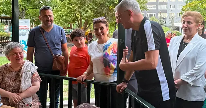Bakan Memişoğlu, vatandaşlarla birlikte egzersiz yaptı