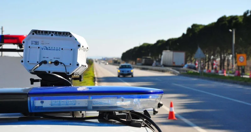 Balıkesir de trafik uygulama noktalarını paylaşan 7 zanlı yakalandı
