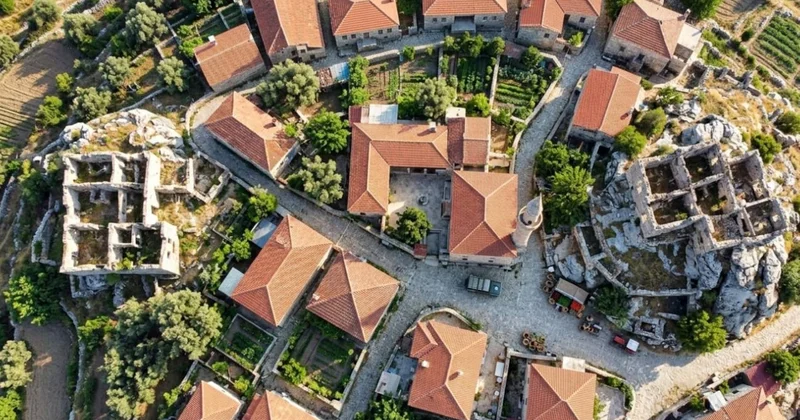 55 kişilik betonsuz köye 100 bin kişi akın etti: Türkiye de ilk ve tek Sözcü Gazetesi