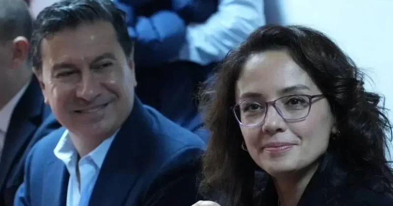Evde Yeni Parti CHP rekabeti! Karı koca iki başkan birbirine rakip oldu
