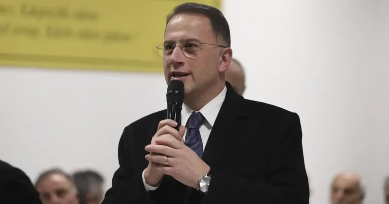Mehmet Murat Çalık siyasete CHP de devam edeceğini açıkladı