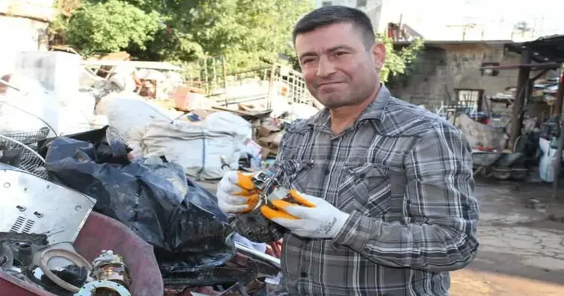 Hatay da 50 bin parça hurdayla Büyük İskender heykelini yaptı! Gören bir daha bakıyor