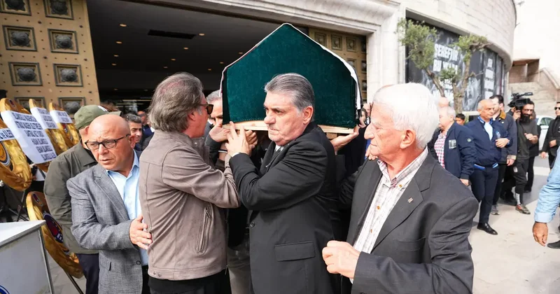 Beşiktaş ın acı günü! Eski yönetici toprağa verildi