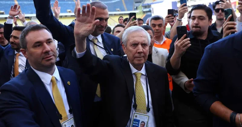 Aziz Yıldırım dan eski yönetime: Sizi ibra etmeyeceğim