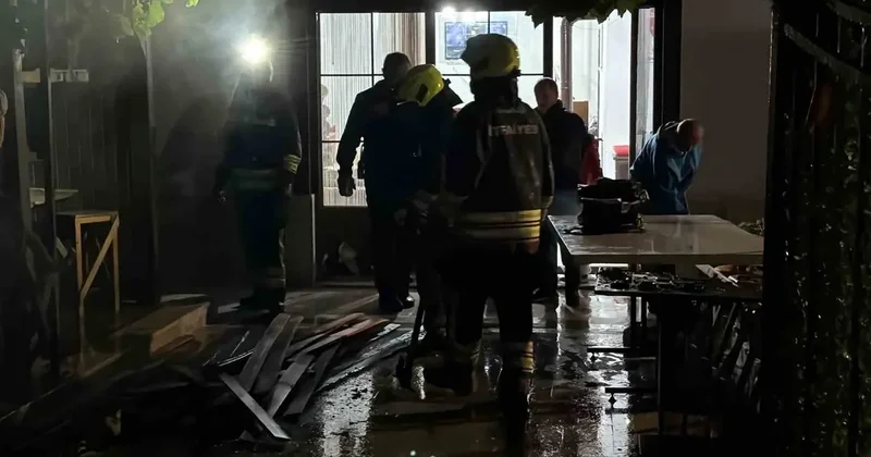 Bolu’da ikiz villanın bahçesinde çıkan yangın korkuttu