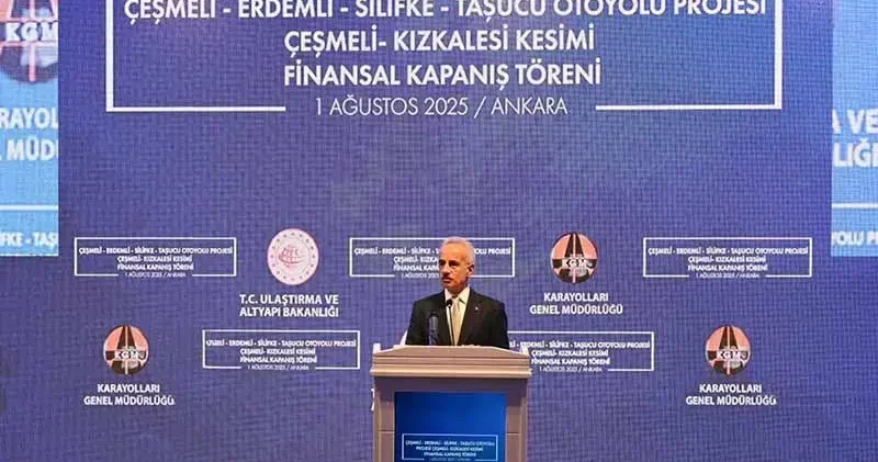 Bakan Uraloğlu: Çeşmeli Erdemli Silifke Taşucu Otoyolu nda seyahat süresini 18 dakikaya düşüreceğiz