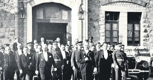 YAVUZ DONAT Cumhuriyet ve demokrasi