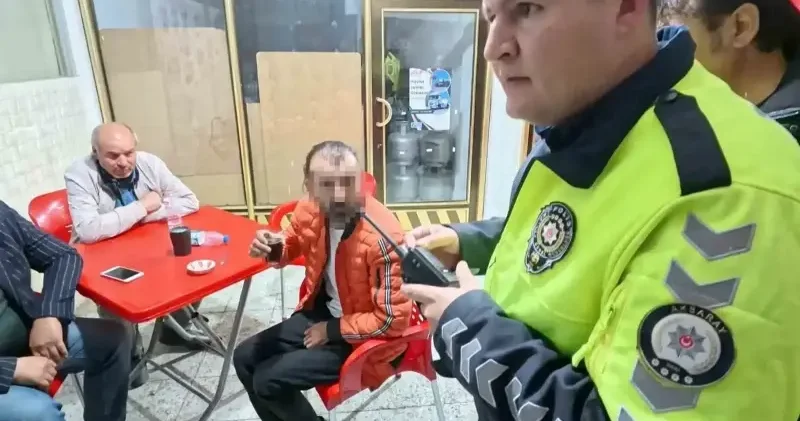 Yasal sınırın sekiz kat üzerinde alkollü halde kaza yaptı: Ardından kahveye oturup çay içti Aksaray Haberleri