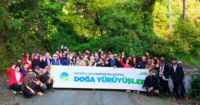 Sonbahar yürüyüşünde doğaseverler Doğançay Şelalesi nde buluştu Sakarya Haberleri