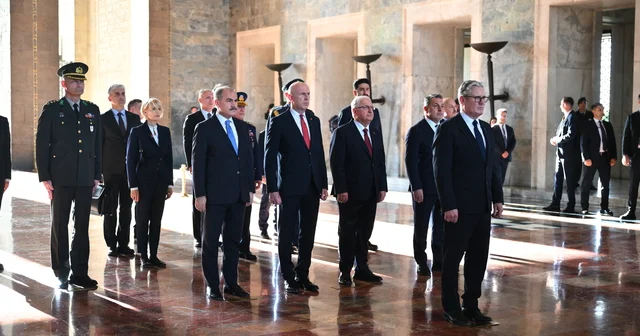 İngiltere Başbakanı Starmer, Anıtkabir i ziyaret etti Ankara Haberleri