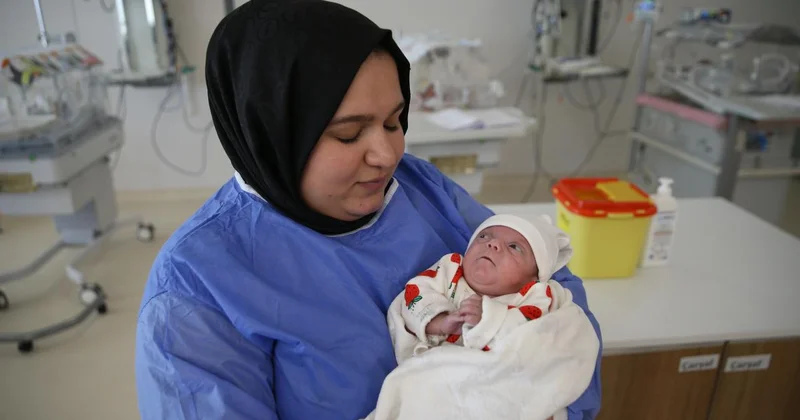 Asya bebek 108 gün sonra ana kucağına kavuştu