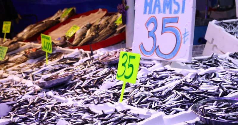 Hamsi bolluğu geldi: Kilo fiyatı dip yaptı, 35 TL ye kadar düştü Sözcü Gazetesi