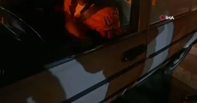 Trafik magandası yasal hız sınırını kat ve kat aştı kaza yaptı! Sarhoş sürücü herkesi yıldırdı