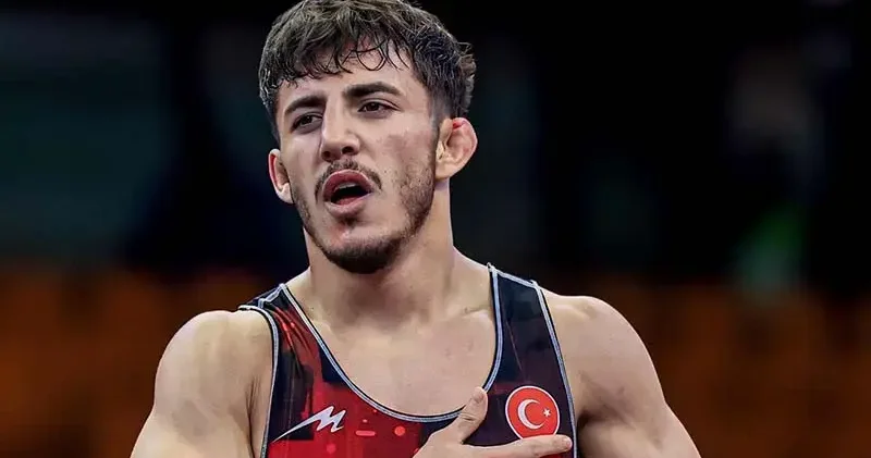 Tolga Özbek, U23 Dünya Güreş Şampiyonası nda bronz madalya kazandı