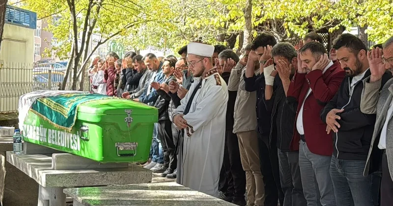 Motosiklet kazasında ölen Hilal, son yolculuğuna uğurlandı Sözcü Gazetesi