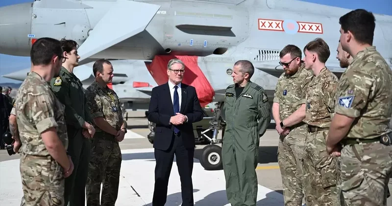 İngiltere Başbakanı Starmer, Türkiye ye getirilen Eurofighter Typhoon uçaklarını inceledi