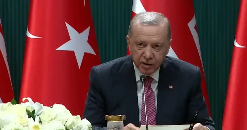 Cumhurbaşkanı Erdoğan ile Starmer imzaları attı: 44 Eurofighter uçağı için anlaşma tamam Politika Haberleri