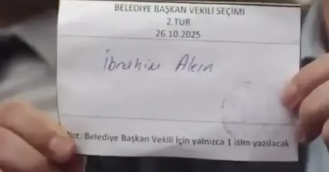 Bayrampaşa seçimlerinde CHP liler pusulada İbrahim Alein yazıyor dedi meclis başkanı geçerli oyu iptal etti VİDEO İZLE