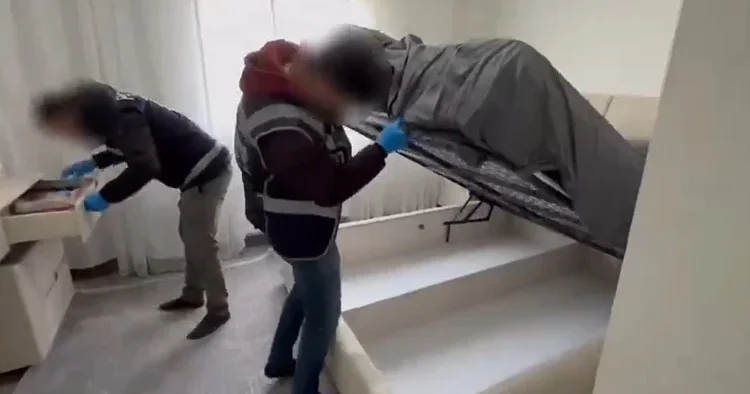 Sosyal medyada ilan verip ağlarına düşürüyorlardı: 521 milyon liralık vurgun yaptılar... 22 şüpheli tutuklandı