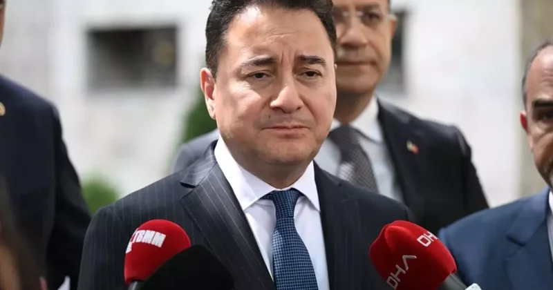 Babacan kendisinden helallik isteyen gence verdiği yanıtla büyük takdir topladı