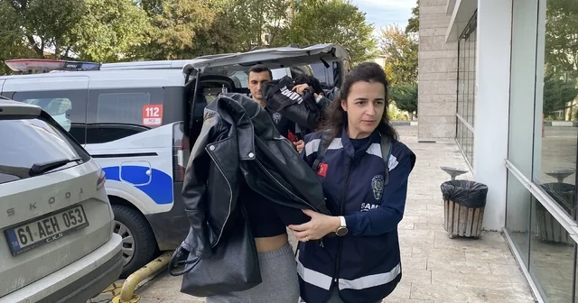 Alışveriş merkezinden yiyecek ve içki çalan 2 kişiye gözaltı Samsun Haberleri