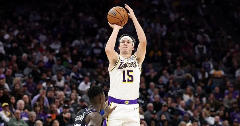 NBA: Los Angeles Lakers, Kings i mağlup etti! Reaves ten 51 sayı...