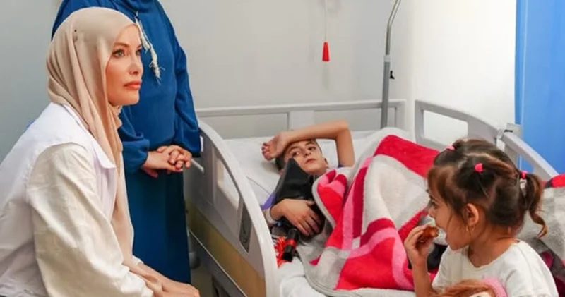 Gamze Özçelik ten hayatlara dokunan destek